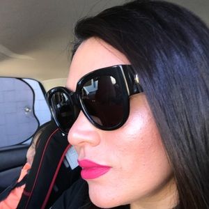 Meet your Posher, Dora